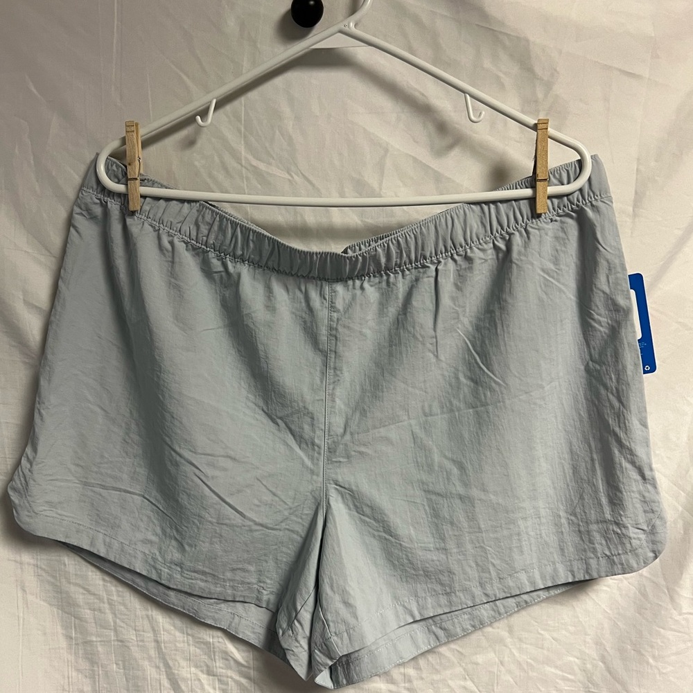Columbia xl women’s gray shorts nwt